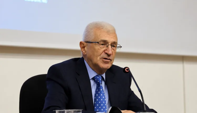 16. Kocaeli Kitap Fuarı Ahmed Güner Sayar’ı ağırlıyor