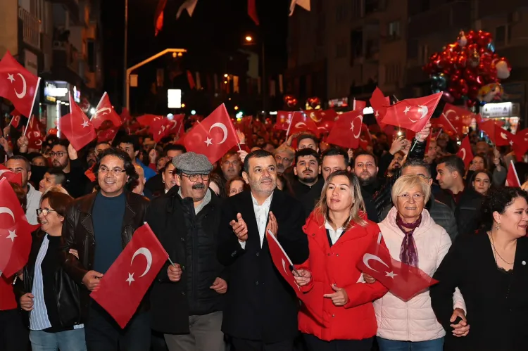Binlerce Denizlili Cumhuriyet için yürüdü