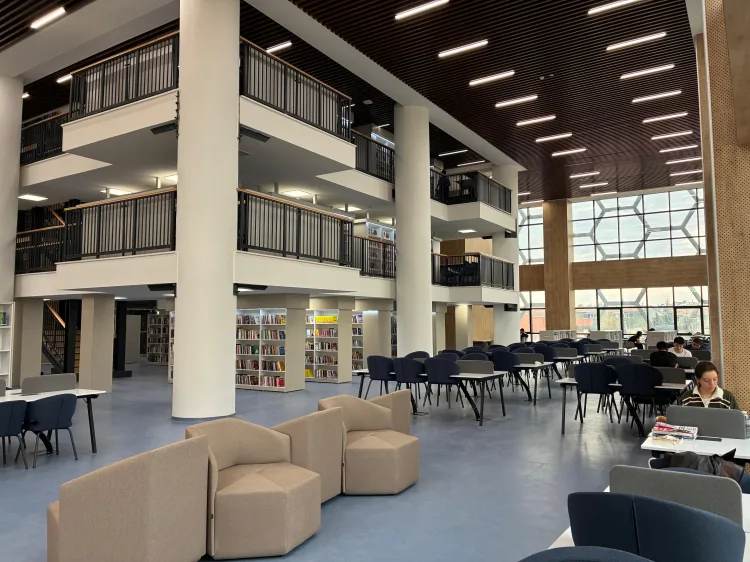 Bakan Ersoy'dan 160 bin kitap kapasiteli dev kütüphane açılışı