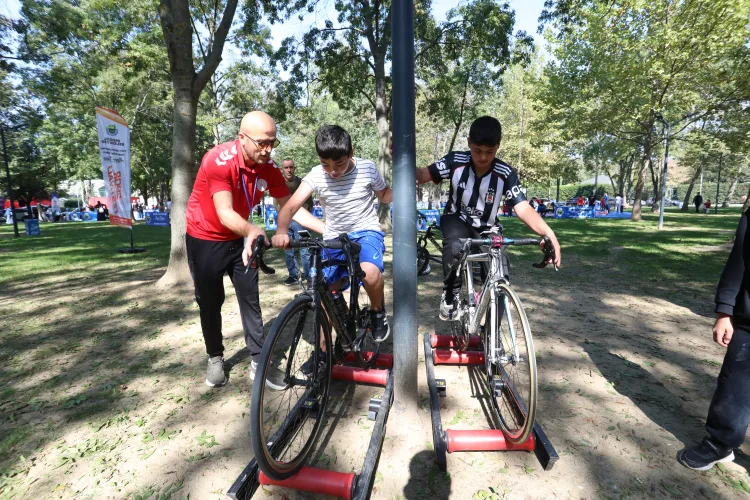 İnegöl’de Spor Şenliği Coşkusu: Çocuklar 17 Branşı Deneyimledi