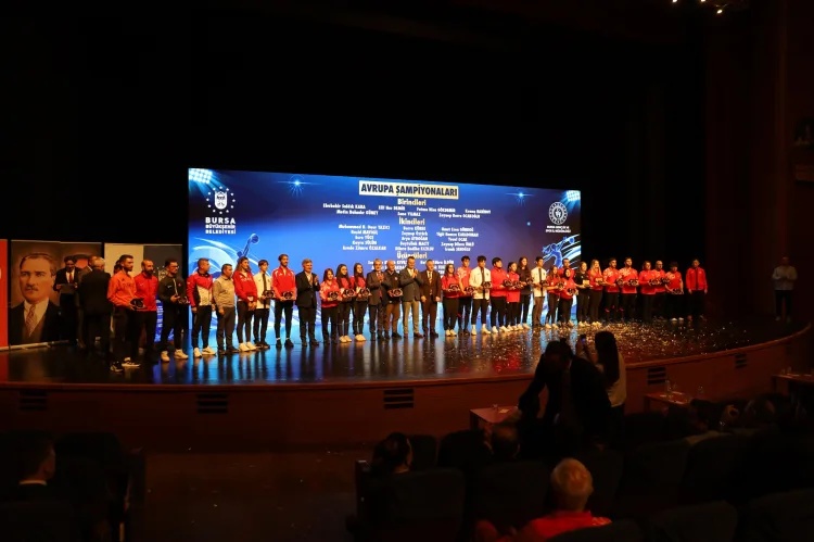 Bursa'nın şampiyonlarına ve amatör spora 'Büyük' destek