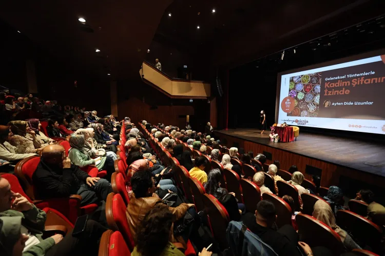 Sakarya'da Kadim Hemşire AKM’de şifanın izini sürdü