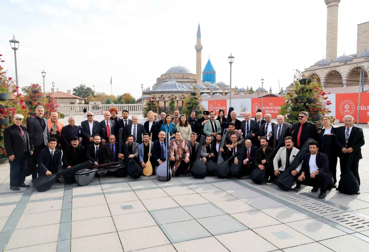 Konya'da geleneksel Âşıklar Bayramı coşkusu
