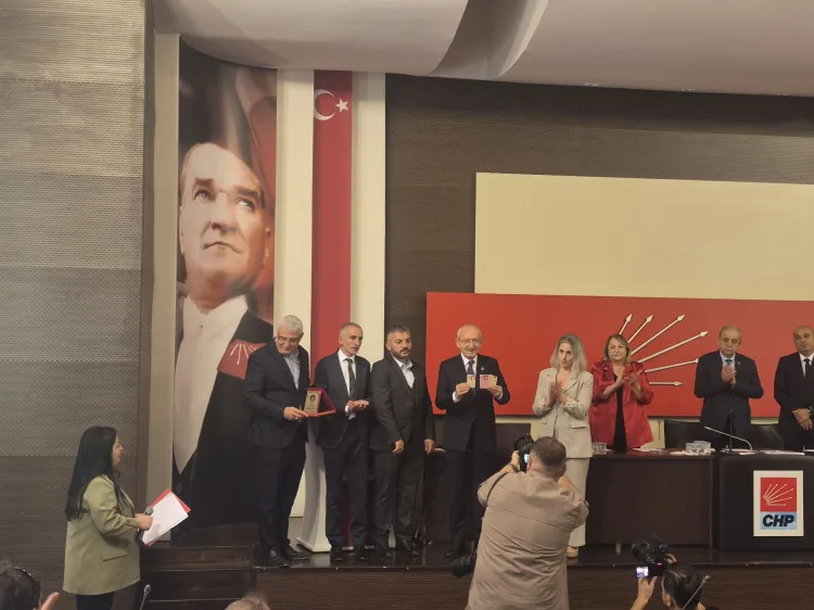 Staj ve çıraklık mağdurlarından CHP'ye ziyaret