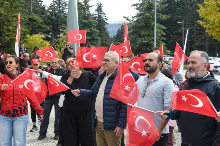 Cumhuriyet coşkusu Uludağ’ın zirvesinde yaşandı