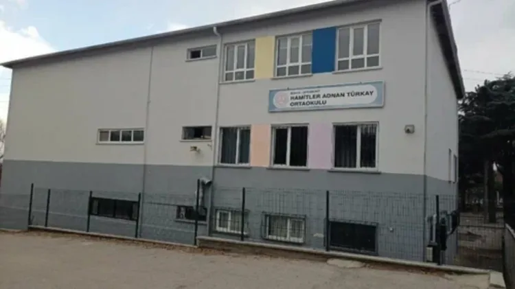 Bursa Hamitler Adnan Türkay Ortaokulu, 32 derslikli yeni yüzüyle yeniden yükseliyor