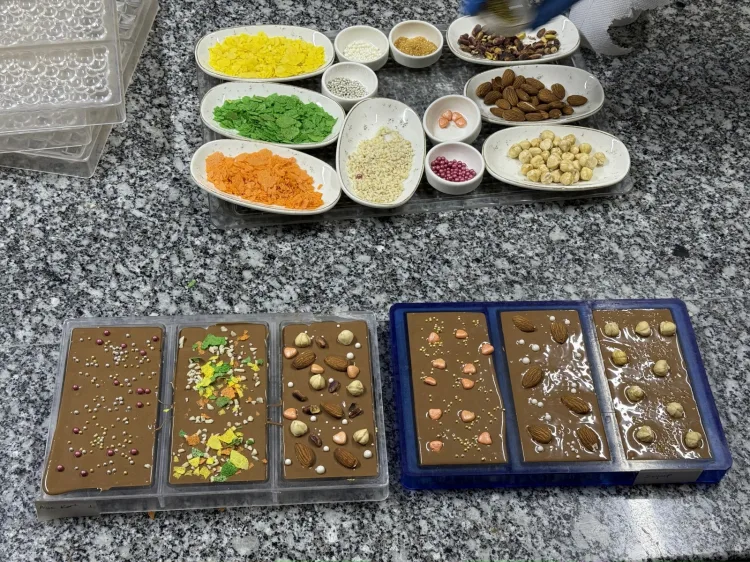Sakarya her Cuma, Çikolata ve Çiçek Atölyesi’nde buluşuyor