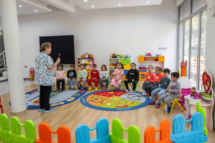 Bornova’nın miniklerine diş dostu eğitim