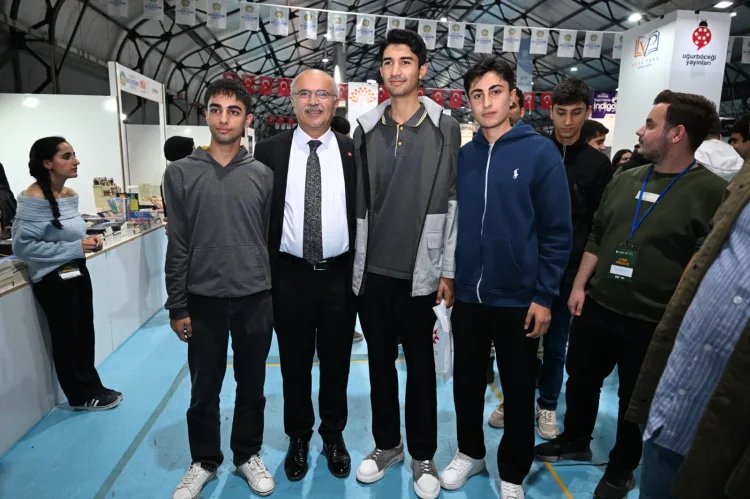 Malatya Kitap Fuarı’na 5 günde 100 bini aşkın ziyaretçi