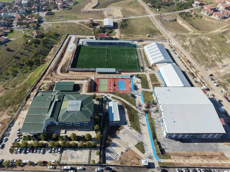 Bakan Bak'tan Malatya'da Melekbaba Spor Tesisine tam not