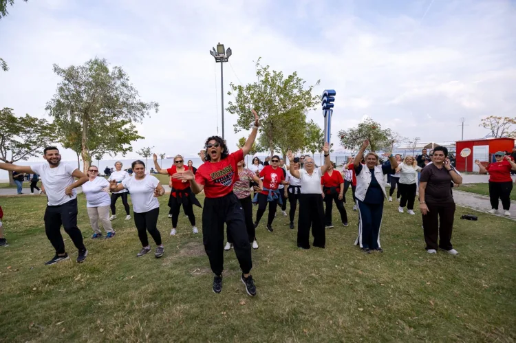 İzmir’de Cumhuriyet coşkusu engelleri aştı