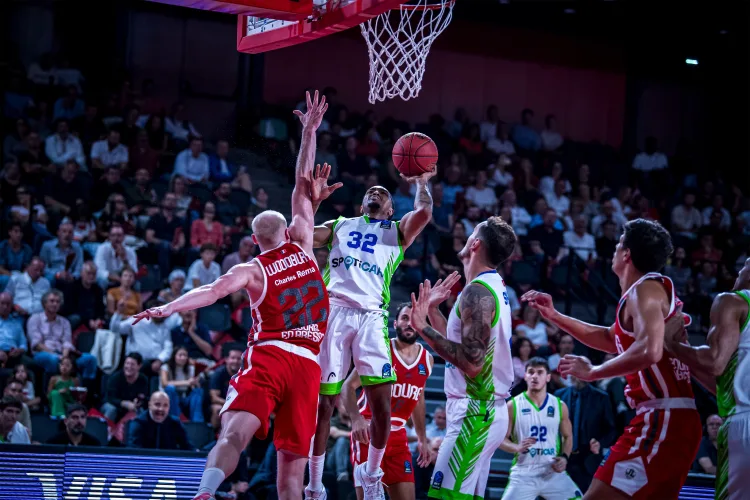 TOFAŞ, EuroCup'ta Napoli deplasmanında