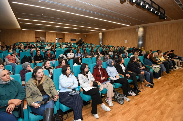 Bursa Osmangazi’de KPSS adaylarına eğitim desteği