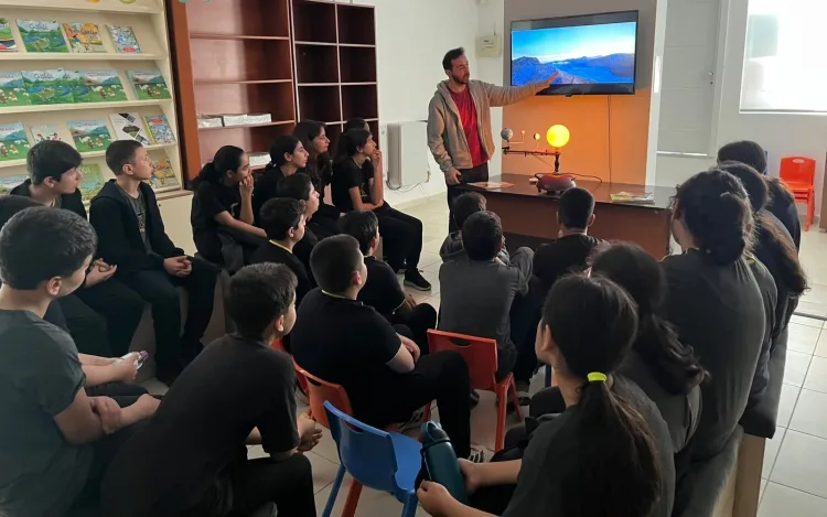 Antalyalı öğrenciler teleskoplarla gökyüzünü keşfetti!
