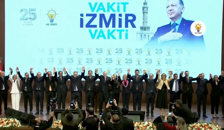 Cemil Tugay AK Parti’ye katıldı... İzmir AK Parti'ye geçti
