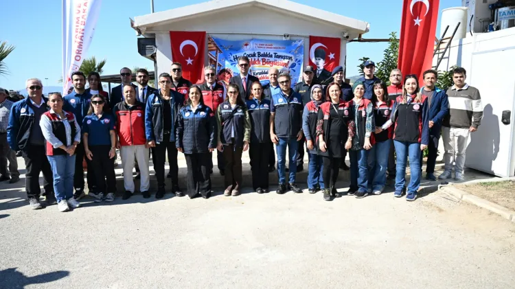 İzmir Menderes'te çocuklar balık ve kitapla buluştu
