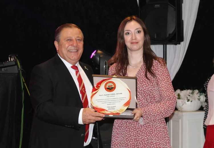 Bursalı emekliler Cumhuriyeti böyle kutladı