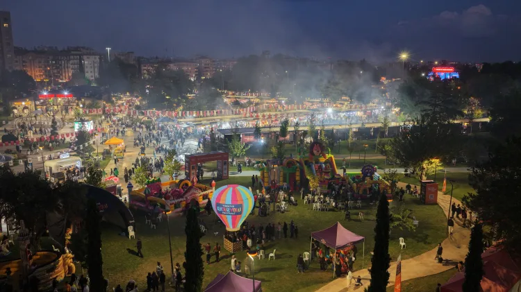 Gaziantep'te Başkan Şahin’den GastroAntep stantlarına yakın ilgi
