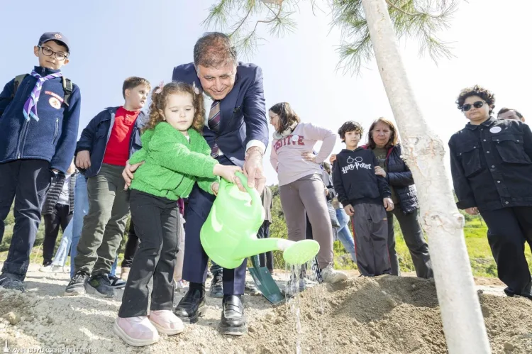İzmir’de hafriyat toprağı kontrollü sahalarda toplanıyor