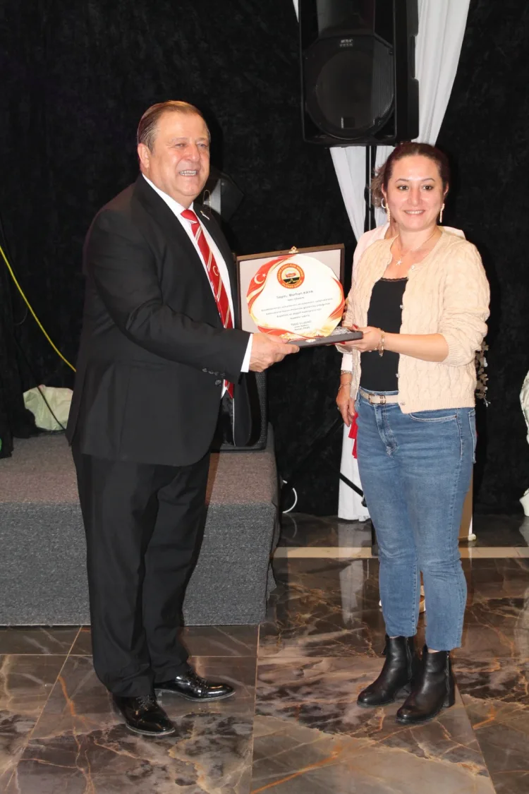 Bursalı emekliler Cumhuriyeti böyle kutladı